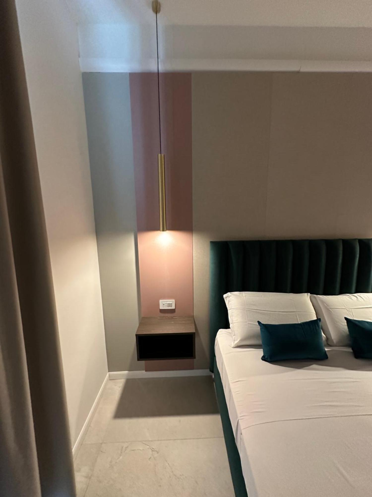 Hotiday Room Collection - Napoli Museo Suite Exterior foto